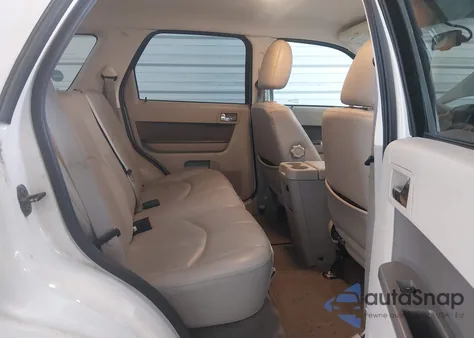 2010 Mercury Mariner Hybrid z USA, uszkodzony, nr VIN 4M2CN3K36AKJ11787